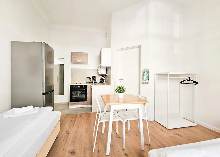 Tolstov - - 15 Min Zur Messe Dus Düsseldorf