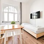 Tolstov - - 15 Min Zur Messe Dus Apartmán *