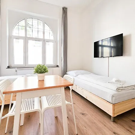Raj Living - - 15 Min Zur Messe Dus Apartment *