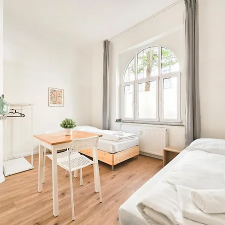 Tolstov - - 15 Min Zur Messe Dus Düsseldorf