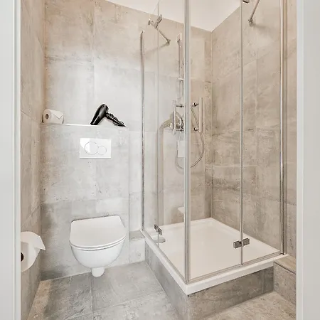 Raj Living - - 15 Min Zur Messe Dus * Dusseldorf