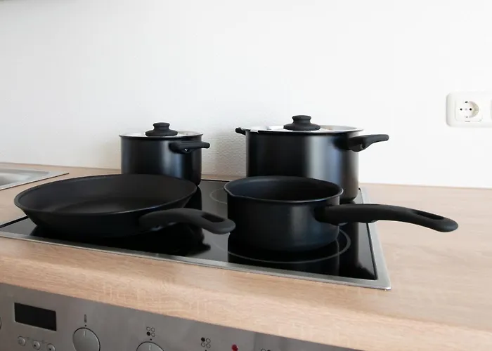 Tolstov - - 15 Min Zur Messe Dus 뒤셀도르프